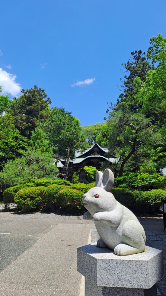 Okazaki-jinja, le sanctuaire du lapin blanc